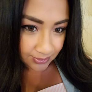 Meet your Posher, Mayra j